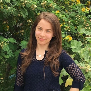 Happy language learner sharing experience using LingQ