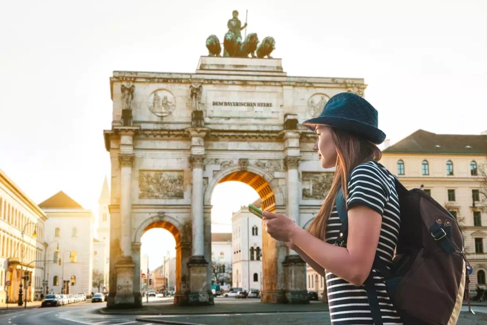 Learn languages with content focused on lifestyle and everyday situations